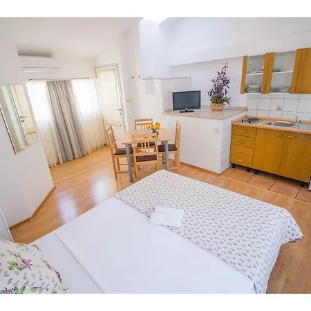 Old Square Apartment