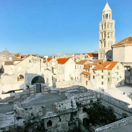 Old Square *