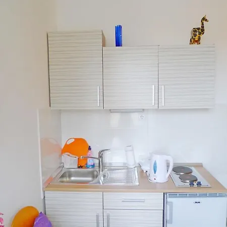 Old Square Apartment *